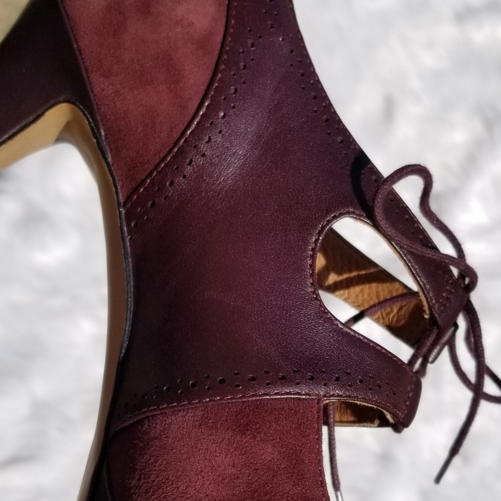 Feminine Leather/Suede Mary Janes - Picture 6 of 7